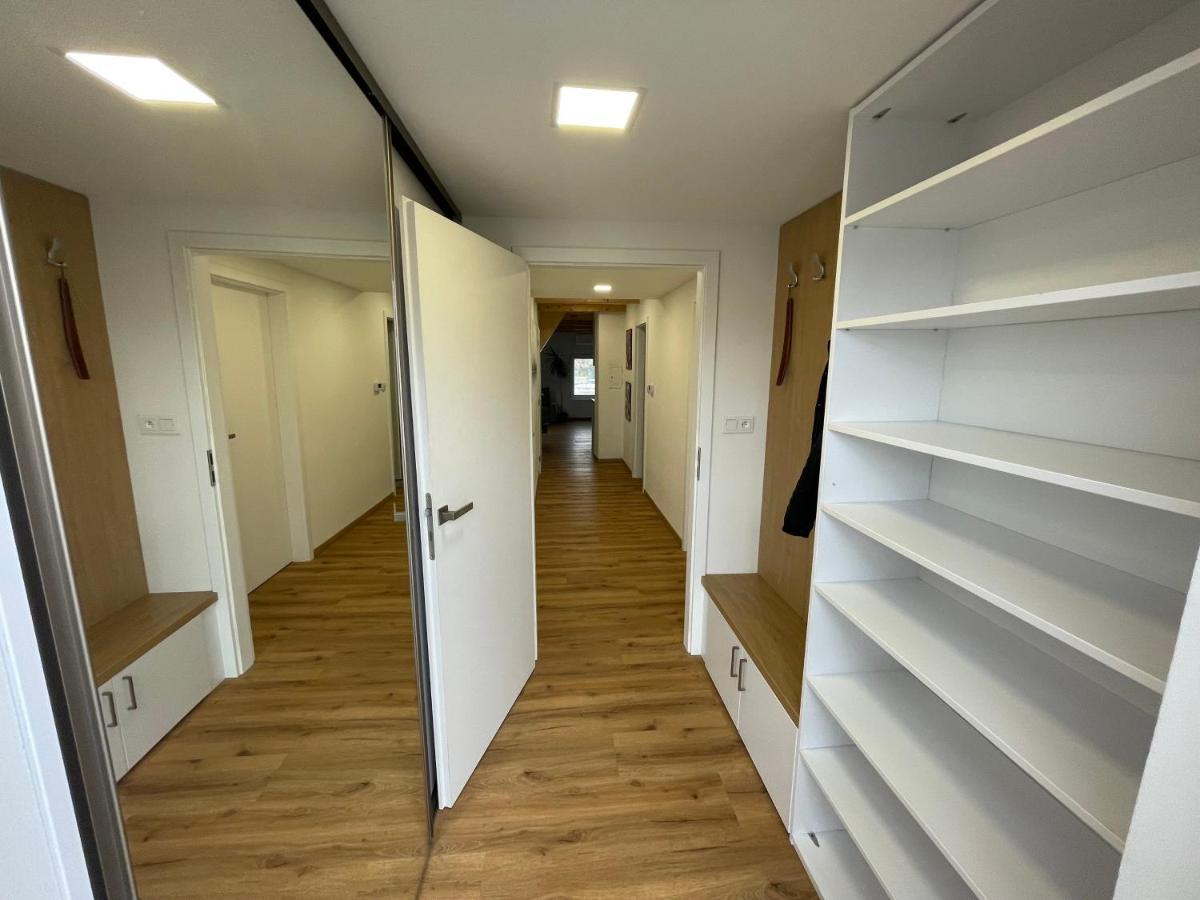 Apartman Svetla Pardubice Exteriör bild