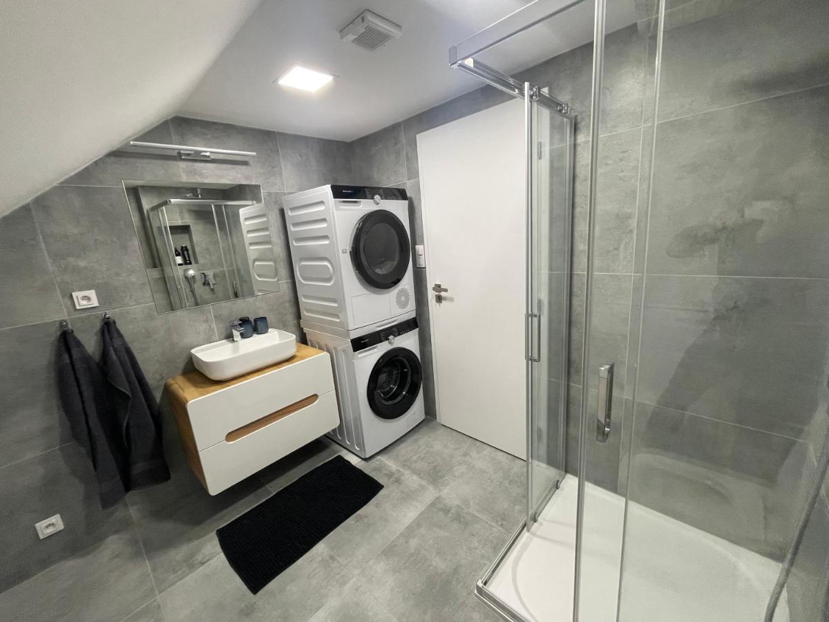 Apartman Svetla Pardubice Exteriör bild