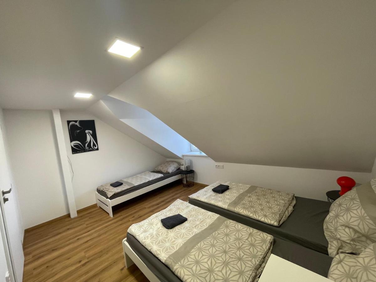 Apartman Svetla Pardubice Exteriör bild